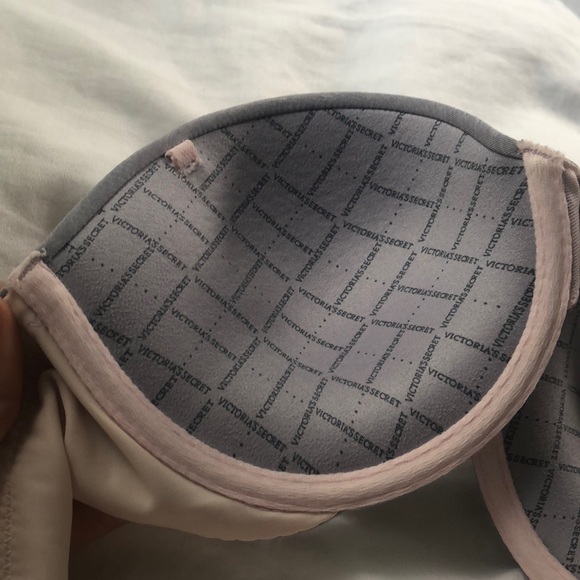 Victoria’s Secret Strapless Super Convertible Bra - Picture 5 of 8